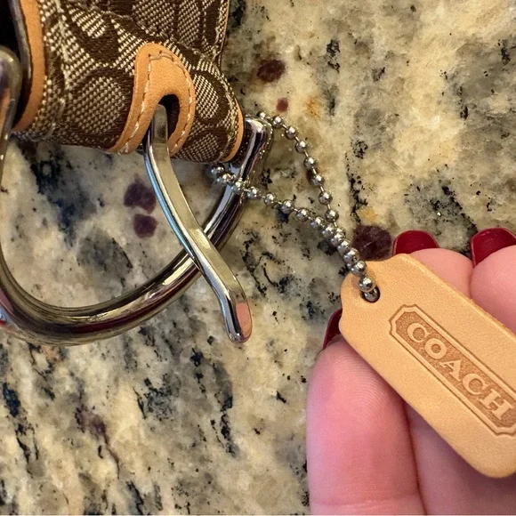 Coach belt medium nwot!! - Picture 2 of 5